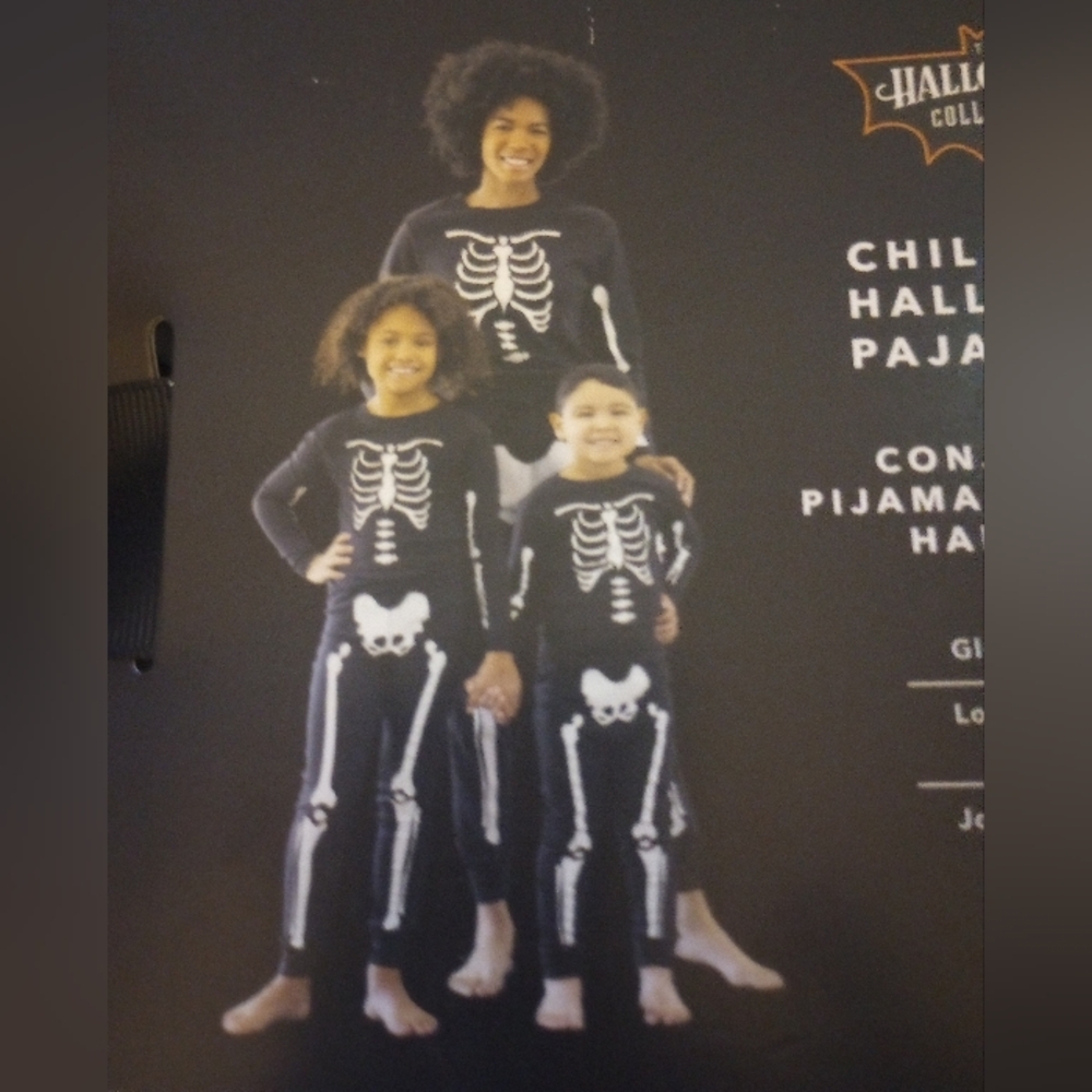 The Halloween Collection Skeleton Halloween Pajama Set for Kids (Unisex) NWT